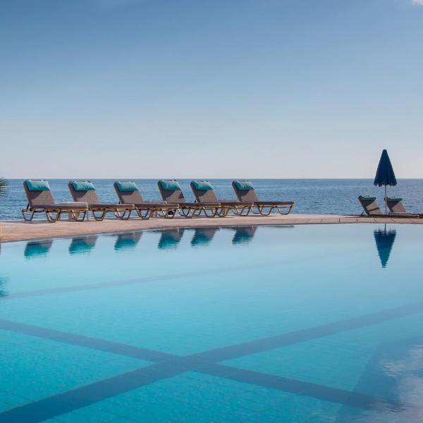 Pyrgos Beach Hotel Apartments