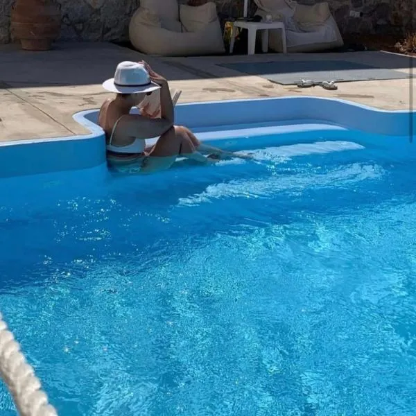 Koukounari Apartments, hotel em Skala