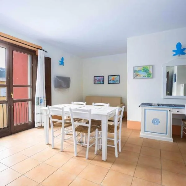 Domu Joy - Appartamento - Prima Spiaggia, hotel in Golfo Aranci