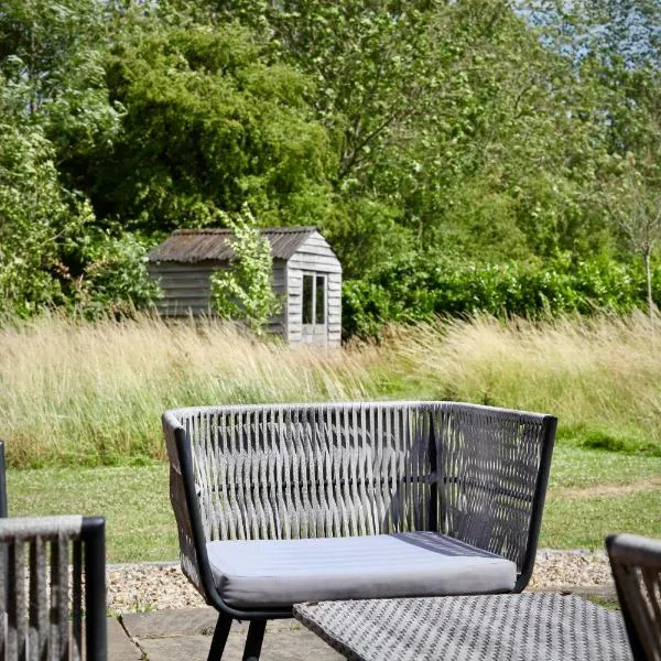 Peaceful Bourton-on-the-Water Home with Garden, hotel v destinaci Bourton-on-the-Water