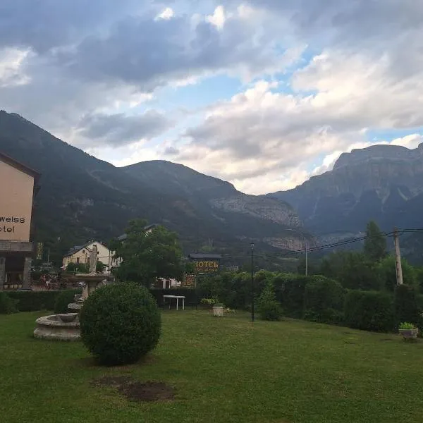 Edelweiss Hotel, hotel in Torla