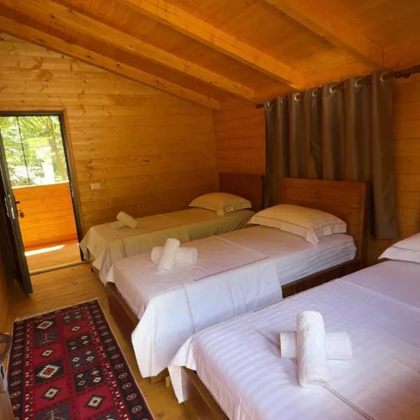 Bujtina Lindi, hotel in Rrogam