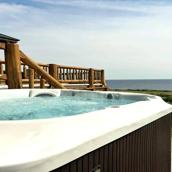 The Simeon - Upscale Bay Views by Doorbed, hotel in Saint-Siméon