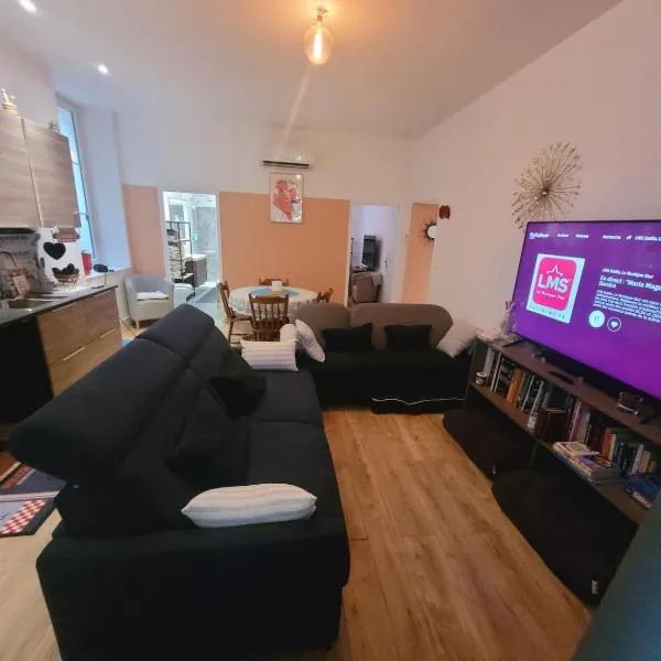 L'Appartement-Studio LMS Radio, hotel in Avignon