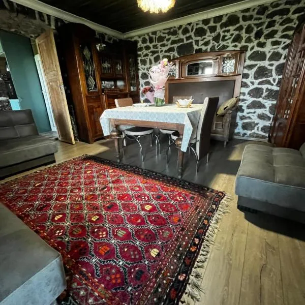 Вилла Дагет, hotel in Daghetʼkhachʼini
