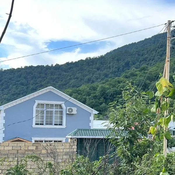 Gabala garden house, hotel in Küsnǝt