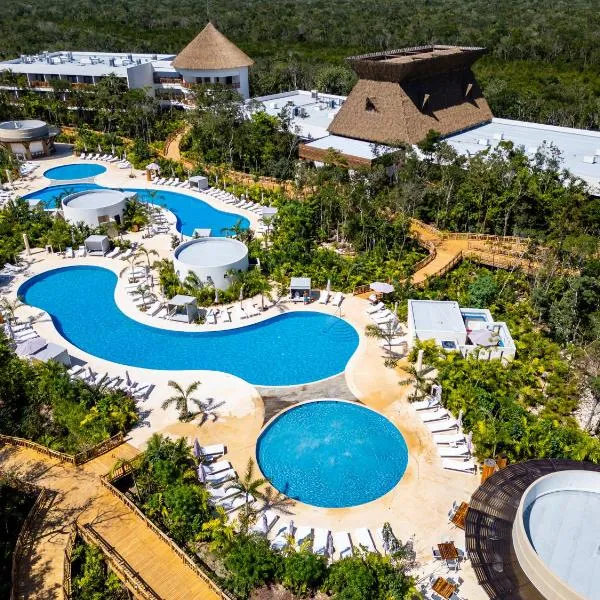 Hotel Mundo Maya Tulum, hotel in Tulum