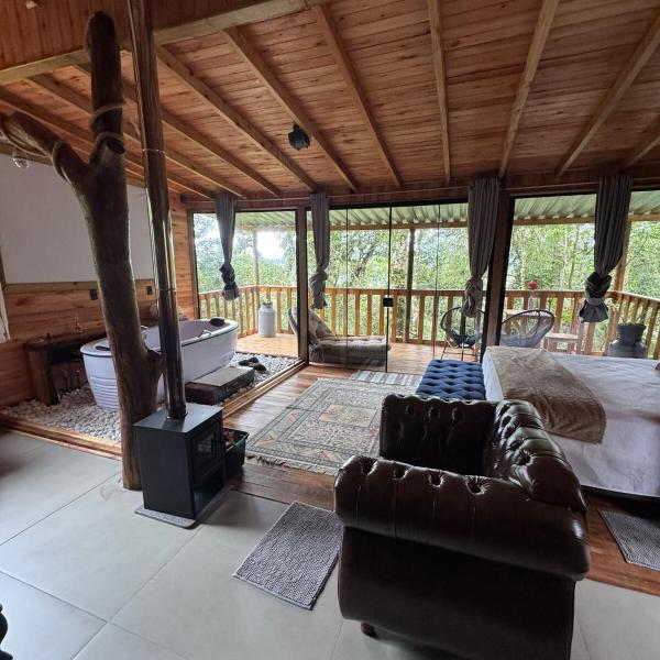 Cabana Entre Árvores - Azaléia