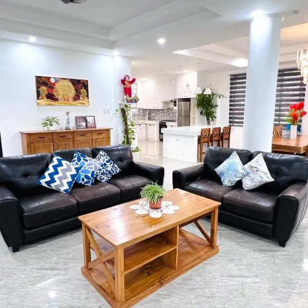 Taylors Plantacion Resort- Grande Ground Floor, hotel v mestu Tangaro