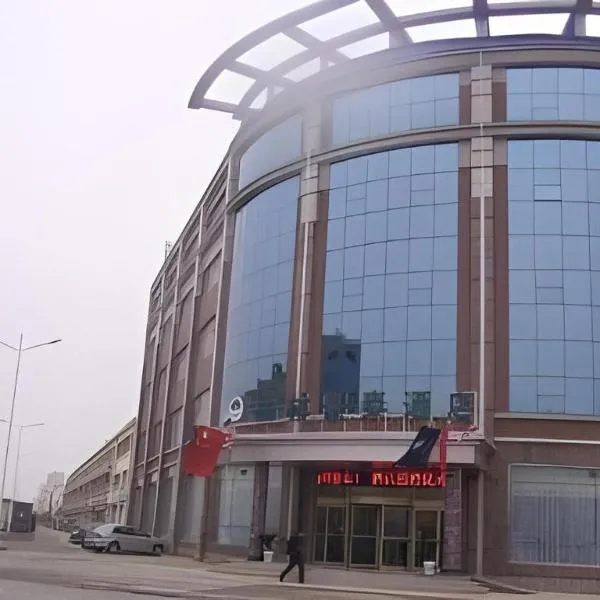 GreenTree Inn Heze Railway Station Hotel، فندق في Zhaolou