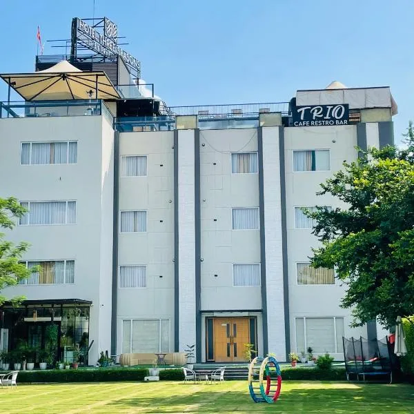 Hotel Three Seasons, hotel in Vrindāvan