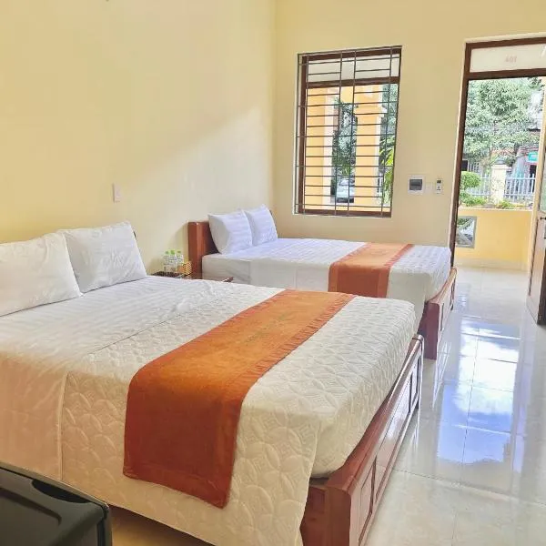 Loop Central Stay Tour & Motorbike Rental, hotel v destinaci Ha Giang
