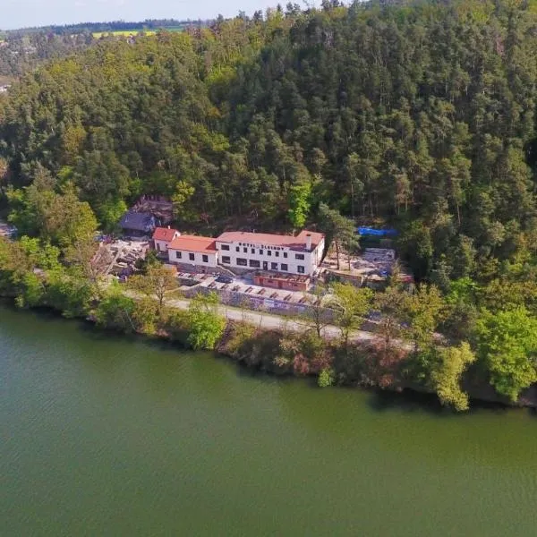 Hotel Zlechov, hotel v Plumlově