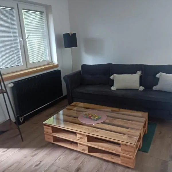 Noclegi pod 13 Sandomierz, hotel v destinaci Chwałki
