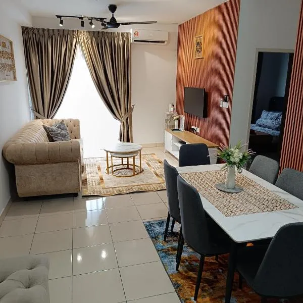 FA Homestay Alanis, Near KLIA,3 BR, Pool, hotel in Sepang