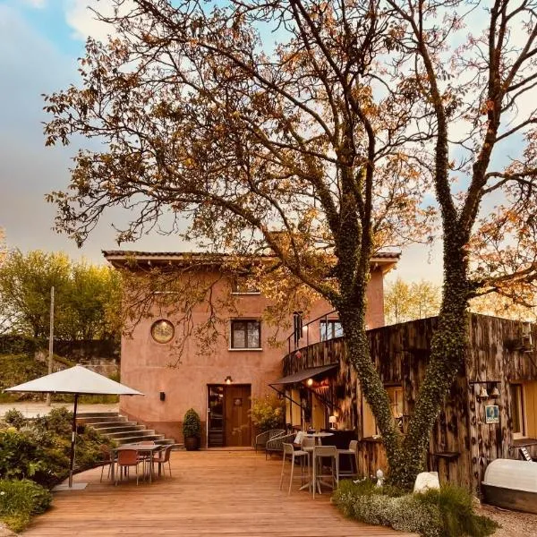 CASA DEL AGUA - La Rioja, hotel in Santa Coloma