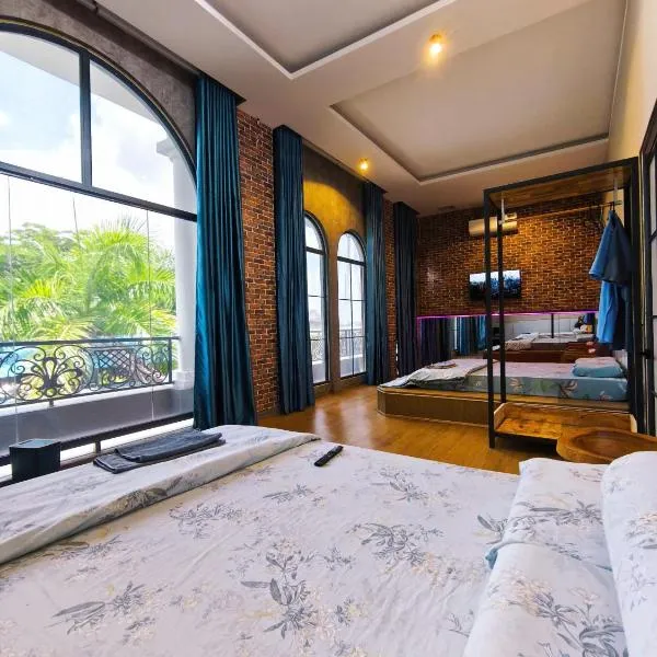 Long Homestay Mỹ Hạnh - Hotels, hotel in Ðức Hòa