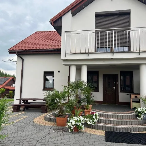 Raj Przy Gościńcu, hotel in Krajno Pierwsze