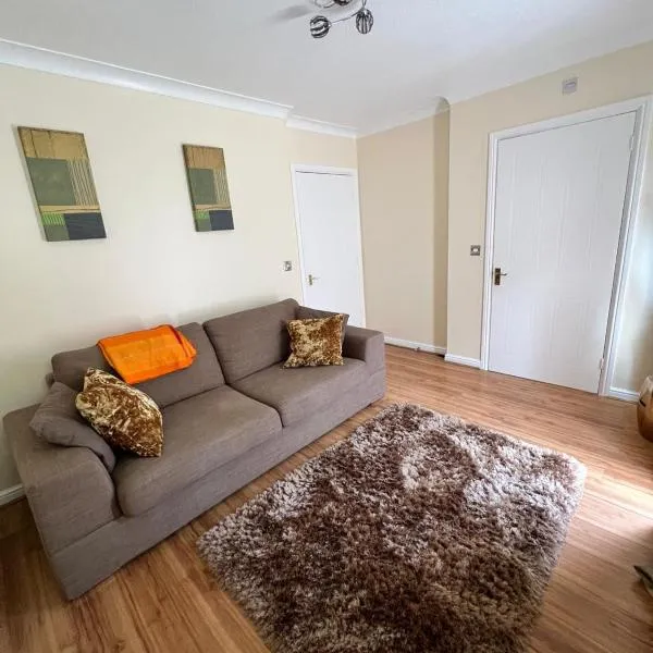 Hawkins Guest House - Private Shared Property, hotel v destinaci North Stifford