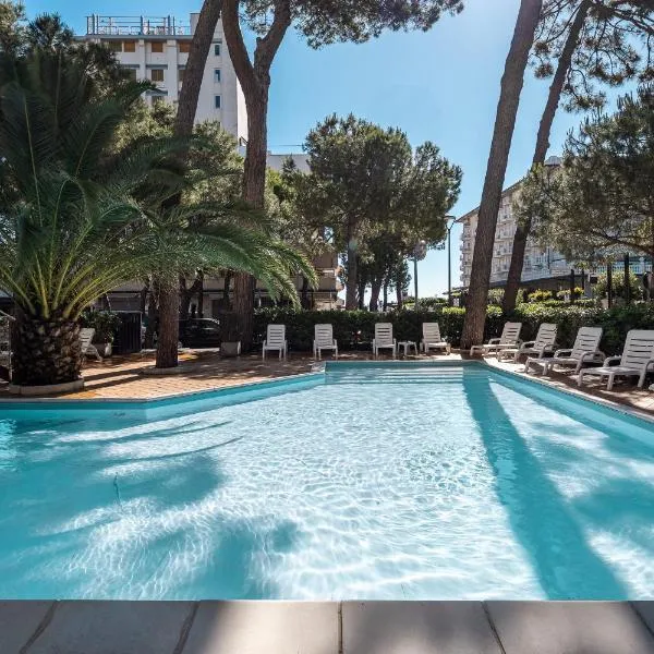 Hotel Corona Milano Marittima, hotel in Milano Marittima