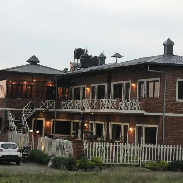 The Cottage near UPES Bidholi, Kandoli, hotel in Dehradun