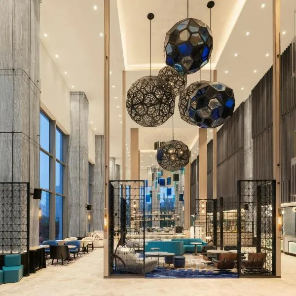 Le Meridien Ahmedabad, ξενοδοχείο στο Αχμενταμπάντ