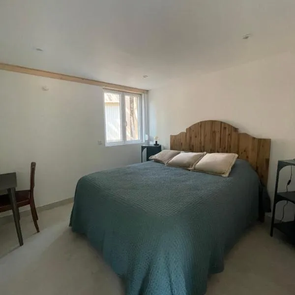 L'Accolade, hotel em Ars-sur-Formans