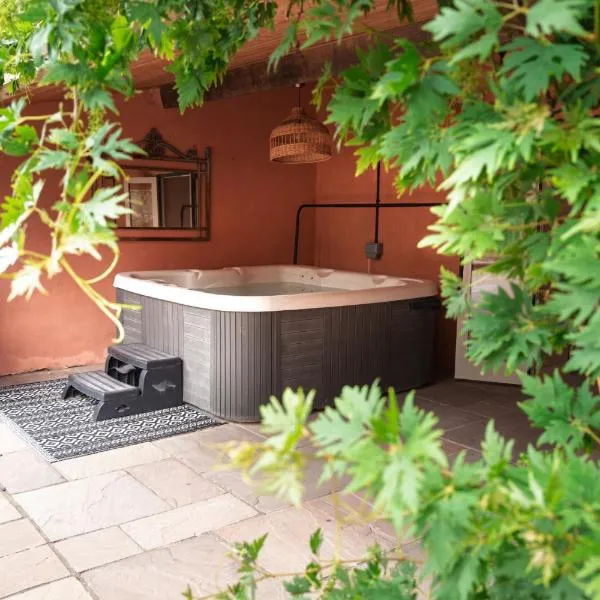 Studio Sleeps 2 w HotTub-Garden-PetsOK-Parking, ξενοδοχείο σε Cromer