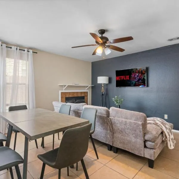 Up to 6 Guests - Stylish Retreat