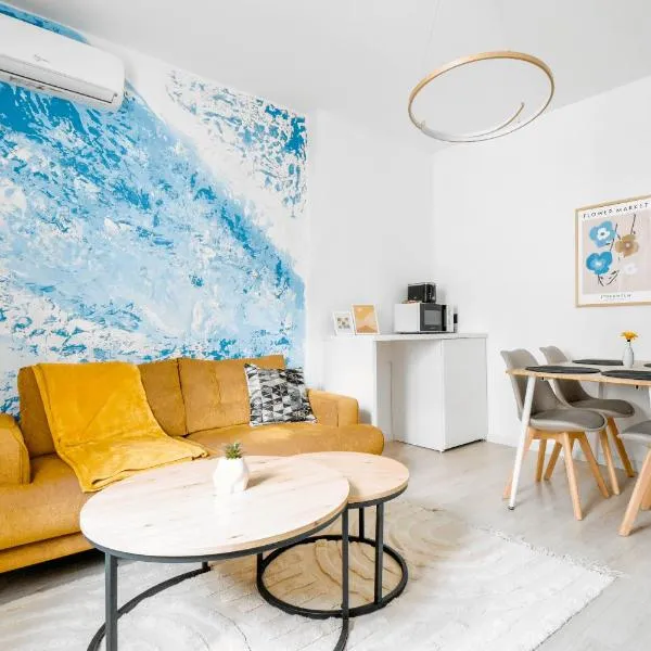 2 Private Suits - Art, Location, Quiet, Balconies、ソフィアのホテル