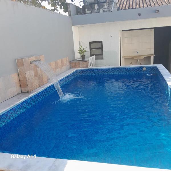 Casa na praia com Piscina e churrasqueira