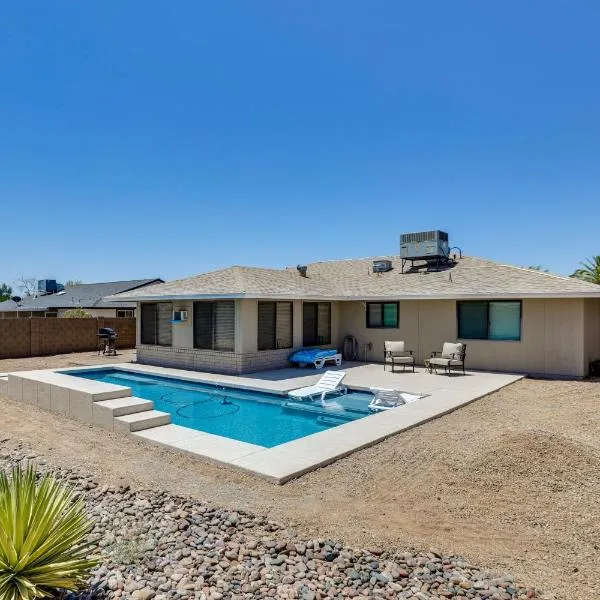 Sun City West Home in 55 and Community Near Golf, hotel v destinaci Sun City West