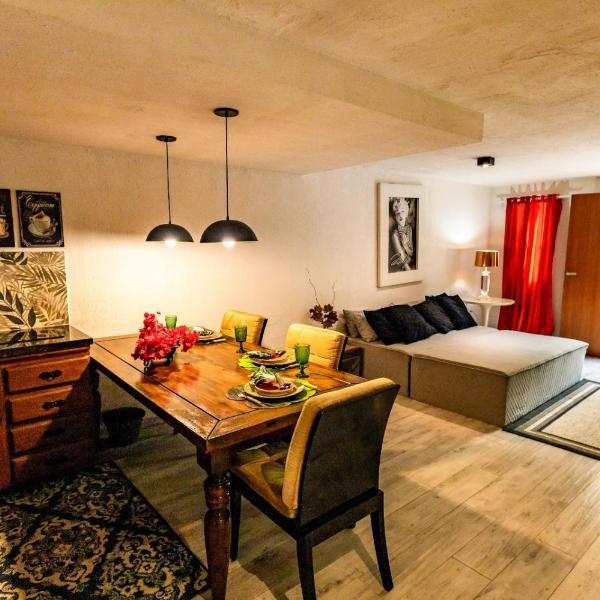 Villa Romana - Experiência única em frente à Praia de Itapuã, apartamento todo climatizado