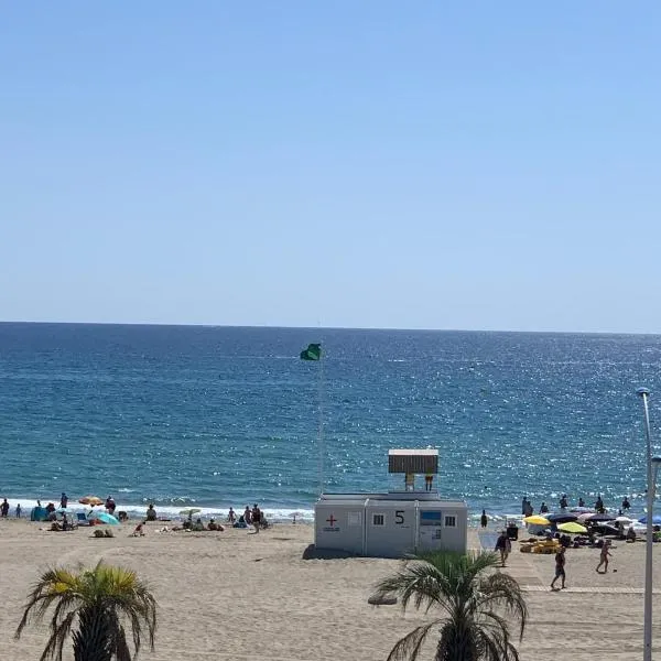 Appt cozy terrasse front de mer clim parking wifi, Hotel in Canet-en-Roussillon