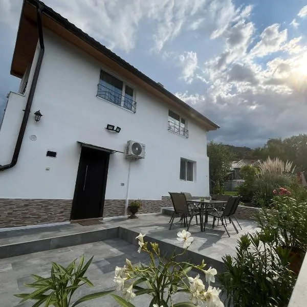 Casa Anna&Criss, hotell i Orşova