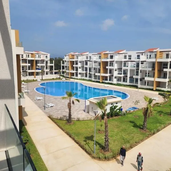 Charmant appartement avec piscine, hotell i Cabo Negro