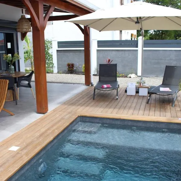 Kaza Kigélia - Villa de Charme Proche de Tout, ξενοδοχείο σε Grand-Bourg