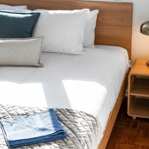 Prickly Pear Stays in Mayfield West, ξενοδοχείο σε Minmi