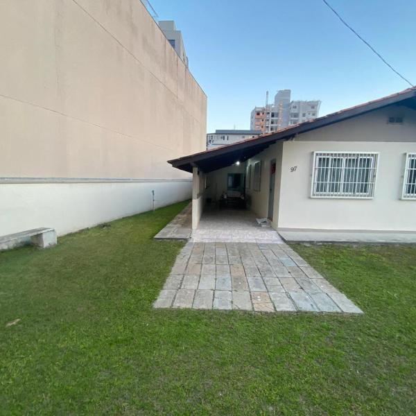 Casa Perto da Praia 100m em frente a pedra Miraguaia Gravatá