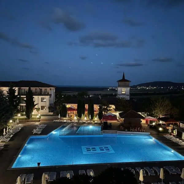 Harmony Hills Tomovi Apartament F43, hotel em Rogachevo