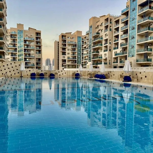 Luxury Apartment in Down Town - New Alamein, hotel en El Alamein