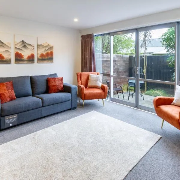 3bed plus Garage, Minutes from the Action Sleeps 8, hotel in Christchurch