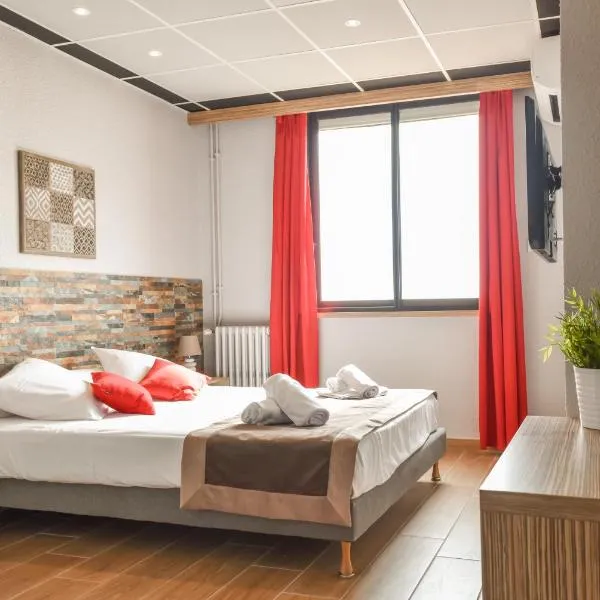 Logis Hôtel Restaurant Mar I Sol – hotel w mieście Saint-Cyprien