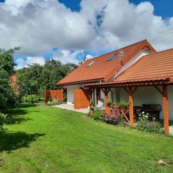 Viesnīca Domek w sadzie - apartamenty pilsētā Sterławki Wielkie