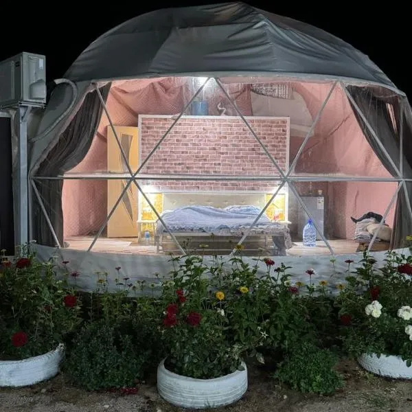 Ak-Bermet Glamping, hotel u gradu 'Tossor'