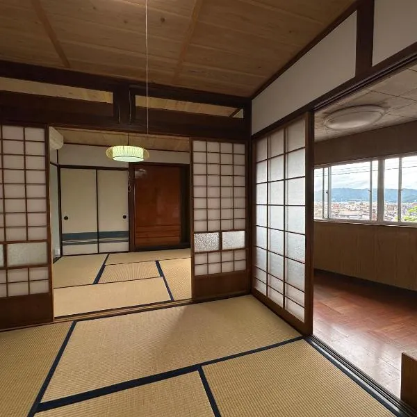 AOI SHIROYAMA 3-minute walk to the old streets of Hida Takayama, hotel em Takayama