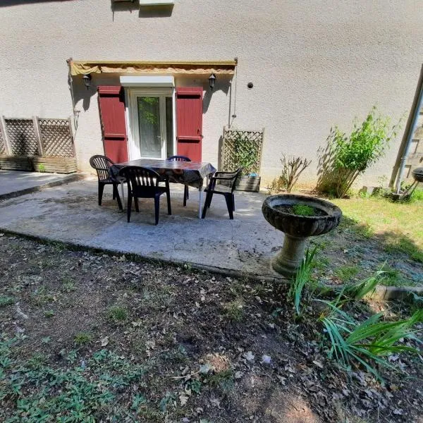 Les chênes de Peinch, hotel v destinaci Sarlat-la-Canéda