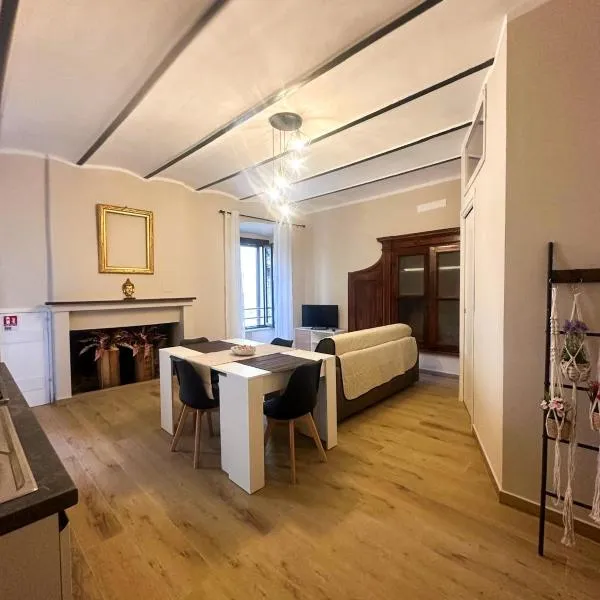 Appartamento via Mentana, hotel in Foligno