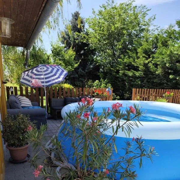 Norbi Vendégház, ξενοδοχείο σε Balatonszárszó