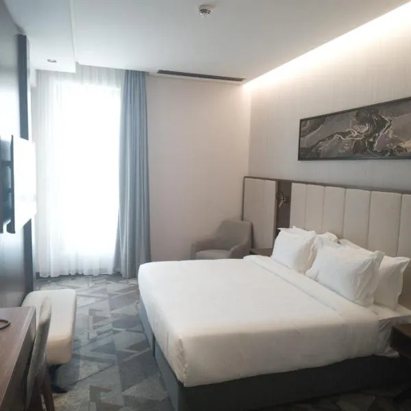 Ajm Mina Hotel, hotel a Ash Shishah